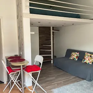 Dora's Calm Nest Over The Chestnut Tree Apartamento Budapest